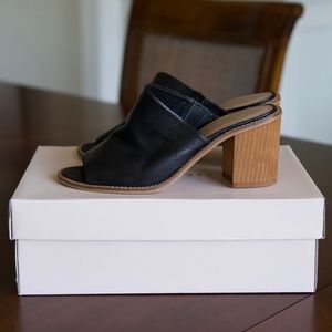 Women's Chinese Laundry Leather Mules.  Size 7.